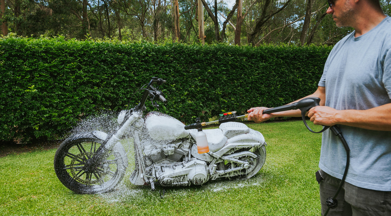 CLICK. FOAM. RINSE. DONE.